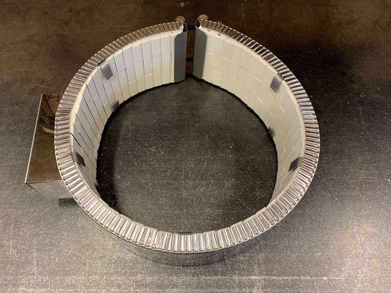 Ceramic band heater